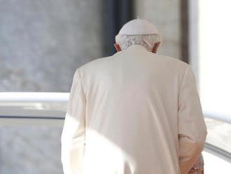 Emeritní papež Benedikt XVI. těžce onemocněl, má problémy s mluvením - Aktuálně.cz