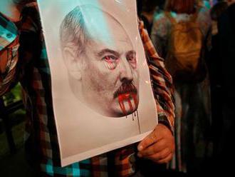 V Minsku pokračují protesty. Hlášeno je znovu vypínání internetu, policisté opět zatýkají | Svět - L