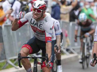 V hlavní roli déšť a pády. Úvodní etapu Tour de France nečekaně ovládl Kristoff