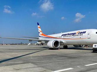 Smartwings ukázaly, jak se starají o uzemněné 737 MAX. Části letadel zezelenaly