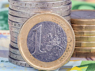 Kurz eura vo stvrtok rano vzrastol nad 1,18 USD/EUR