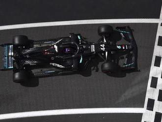 Mercedes opäť suverénny. Hamilton má 91. kvalifikačný triumf