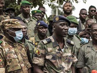 Vojenská junta prepustila zosadeného prezidenta Mali