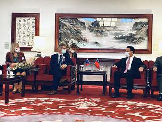 Predseda českého Senátu pricestoval na kontroverznú návštevu Taiwanu
