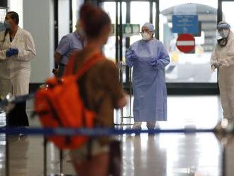 Nemocnice sú vraj pripravené, hranice by sa už zatvárať nemali
