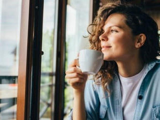 Vedci radia, kedy je najlepšie piť kávu a koľko šálok denne prospieva zdraviu