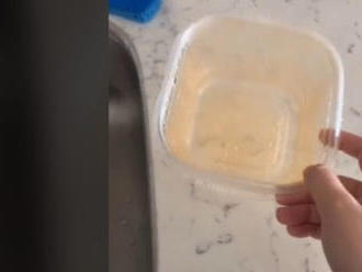 VIDEO Žena zverejnila parádny trik na vyčistenie zanesenej dózy: Do minúty je špina preč!