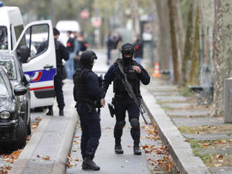 Dva zranění při útoku v Paříži, ministr hovoří o terorismu