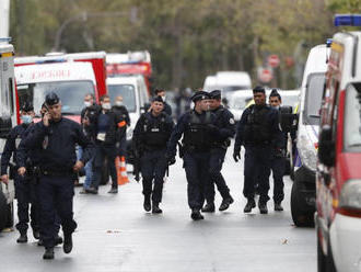 Útočníka v Paríži obvinili z pokusu o vraždu s teroristickým motívom