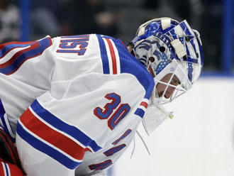 NHL: Rangers sa po 15 rokoch rozlúčili s brankárom Lundqvistom
