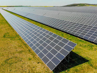 Poslanci budou řešit osekání podpory zelené energie, ve hře je i solární daň