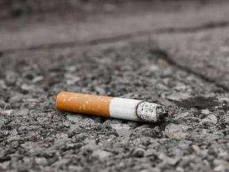 Zmizí z ulic nedopalky? Výrobci cigaret budou obcím přispívat na úklid