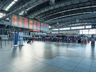Letiště Praha prodělává 100 milionů měsíčně, žádá o miliardy z fondu obnovy
