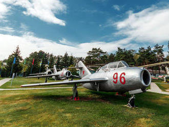 Na západe krajiny sa zrútila stíhačka typu MiG-21, prebieha pátranie