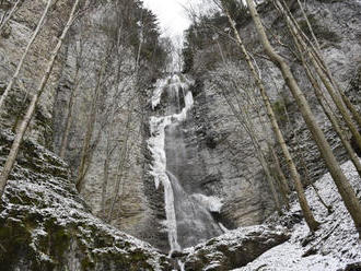 Brankovský vodopád je čarovný najmä v zime, mení sa na ľadovú stenu