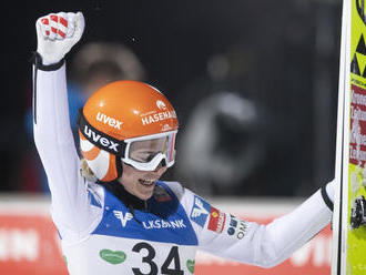 Rakúska skokanka na lyžiach Kramerová skončila s víťazným double