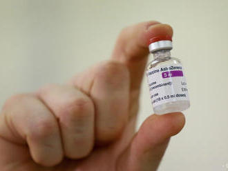 Vakcínu od AstraZenecy Nemecko odporúča podať len mladším ako 65 rokov