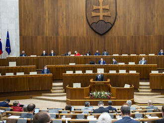 Vypočúvanie kandidátov na špeciálneho prokurátora ovplyvní parlament, v utorok nebude schôdza