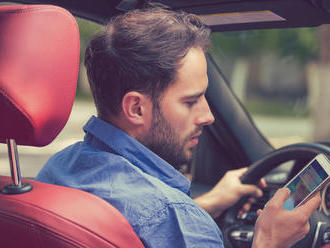 Hráte počas jazdy hry na mobile? Robíte veľkú chybu
