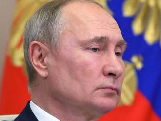 Putin: Koronavírusová pandémia je hrozbou pre globálnu stabilitu