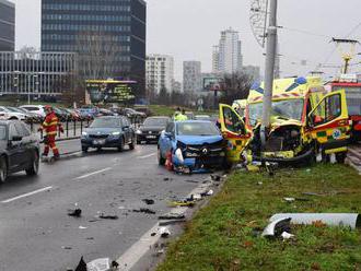 Štatistika nehodovosti lámala na Slovensku vlani rekordy