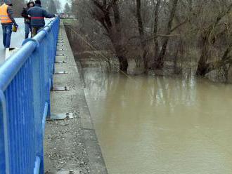 Na rieke Laborec sa narušila hrádza, na dolnom Zemplíne hrozia záplavy