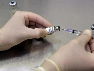 ONLINE: Očkovanie v Európe sa spomalí pre chýbajúce vakcíny