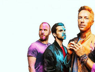 Nové desky 41/2021 - od Coldplay přes Santanu po Kelly Clarkson