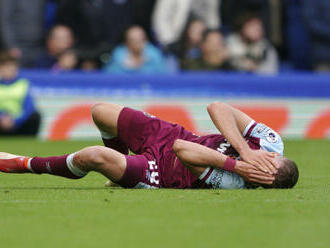 Souček kvůli zranění nedohrál vítězný zápas West Hamu, má stehy v obličeji