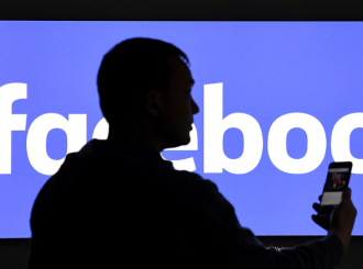 Média: Interní dokumenty Facebooku odhalují neshody, neschopnost čelit nenávisti
