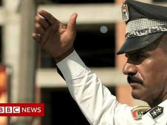 Life at 50C: The Baghdad traffic cop who works in 50C heat
