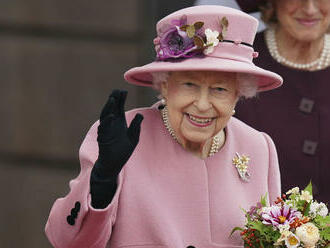 Každý je taký starý, ako sa cíti! Kráľovná Alžbeta II. odmietla cenu pre ľudí v pokročilom veku