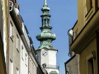 Historický moment: V Bratislave otvorili 175-ročnú časovú schránku
