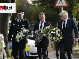 Britský premiér Boris Johnson a ďalší politici si uctili pamiatku zavraždeného poslanca