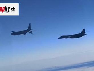 Ďalšie napätie medzi veľmocami: VIDEO Ruské stíhačky boli vyslané k americkým bombardérom!