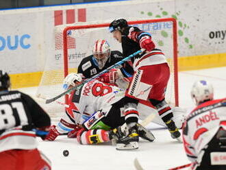 Hokejisté Pardubic po třech prohrách zabrali a vyhráli v Olomouci