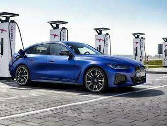 BMW kvůli elektromobilitě rozšířuje stavy zaměstnanců