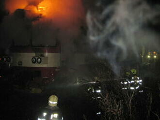 Na Uherskohradišťsku hořel vlak, škoda je asi 1,5 milionu korun