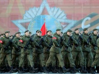 Blízko Ukrajiny a na Kryme sa nachádza vyše deväťdesiattisíc ruských vojakov, odhadujú Ukrajinci