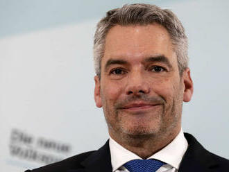 Novým rakúskym kancelárom bude doterajší minister vnútra Nehammer