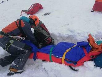 Lavína v rakúskych alpách zmietla skialpinistov, traja zahynuli