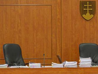 Sudkyňa nevzala do väzby štyroch obvinených z kauzy NDS