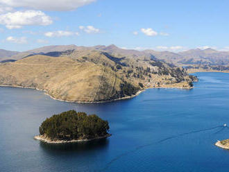 V andskom jazere Titicaca aj kvôli zmenám klímy ubúdajú ryby aj voda