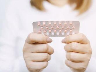 Francúzsko zavádza bezplatnú antikoncepciu: Pomoc pre 3 milióny mladých žien