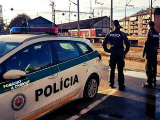 Muž sa na železničnej stanici v Bratislave vyhrážal dopichaním nožom