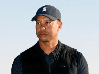 Tiger Woods mal ťažkú autonehodu, museli ho hospitalizovať