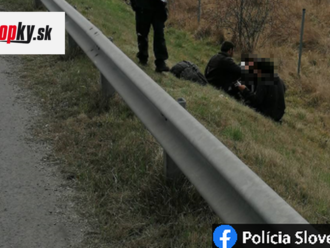 Polícia rieši prípad troch Afgancov, ktorých našli pri diaľnici D2
