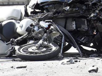 Při nehodě na D5 u Prahy zemřel motocyklista, který ujížděl policii