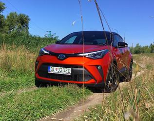 Toyota C-HR Spoľahlivosť a šetrnosť do “mestskej džungle”