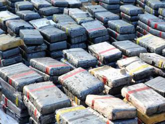 Belgickí colníci zadržali za šesť týždňov vyše 27 ton kokaínu